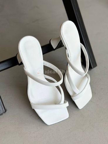 Фото Босоножки женские кожаные белого цвета на каблуке 8500-3/36 13