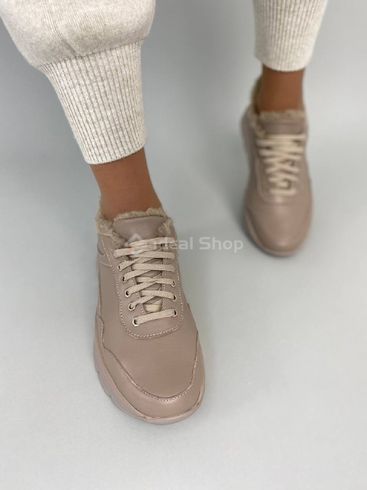 Кросівки жіночі шкіряні кольору латте зимові 37 (24.5 см)