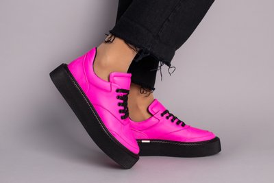 Skórzane sneakersy damskie malinowe na czarnej podeszwie 36 (23,5 cm)