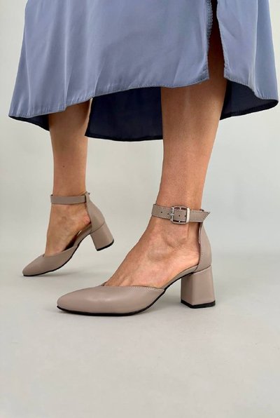 Шкіряні туфлі кольору латте каблук 6 см 37 (24 cm)