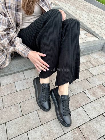 Czarne skórzane sneakersy damskie z perforacją 36 (23 cm)