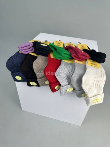 Шкарпетки жіночі вовняні малинового кольору