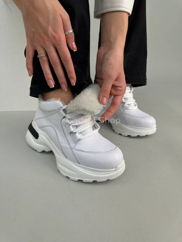 Кросівки жіночі шкіряні білого кольору зимові 36 (23 см)