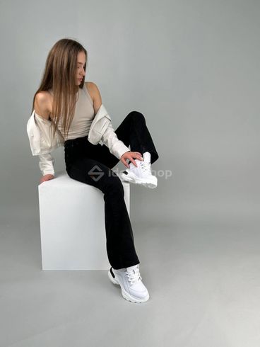 Кросівки жіночі шкіряні білого кольору зимові 36 (23 см)