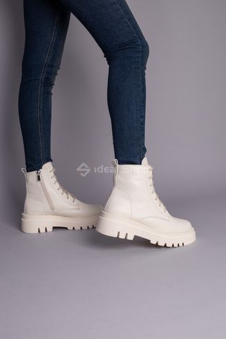 Фото Ботинки женские кожаные молочного цвета на байке 6706д/39 6