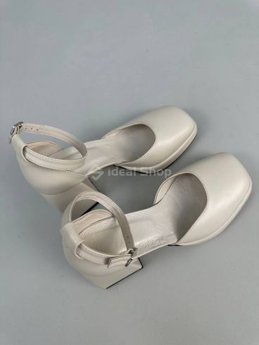 Туфли женские кожаные молочного цвета на каблуке 36 (23,5 см)