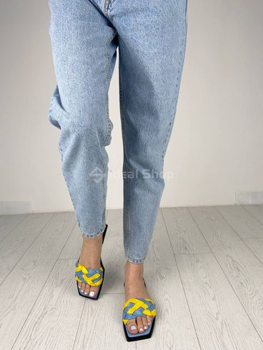 Фото Шлепанцы женские кожаные голубого цвета с желтыми вставками 5548-4/36 4
