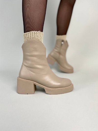 Фото Ботинки женские кожаные бежевого цвета на каблуке зимние 8905-5з/36 1