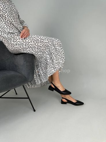 Foto Damskie skórzane sandały w kolorze czarnym 5601-1/36 7