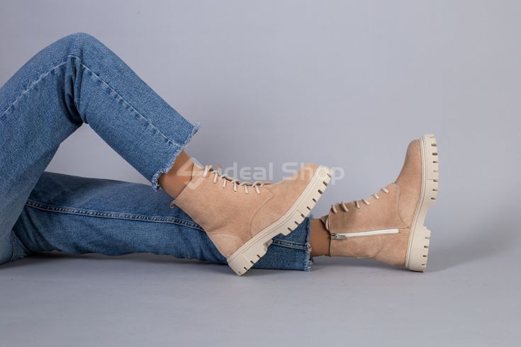 Фото Ботинки женские замшевые пудровые, на шнурках и с замком, зимние 6701-4з/36 6