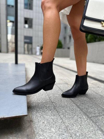 Фото Ботинки ковбойки женские кожаные черные на каблуке демисезонные 3602д/35 1