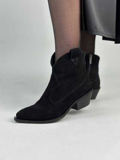 Фото Ботинки ковбойки женские замшевые черные на черной подошве демисезоные 9412д/36 1