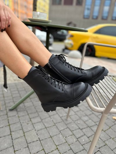 Фото Ботинки женские кожаные черные демисезонные 5521д/36 1