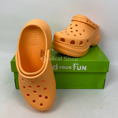 Кроксы Classic Bae Cantaloupe, размер 37