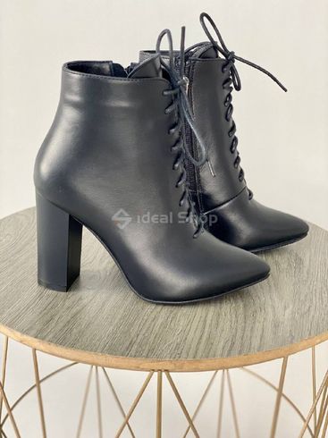 Фото Ботильоны женские кожаные черного цвета на каблуке со шнуровкой демисезонные 9938д/41 8