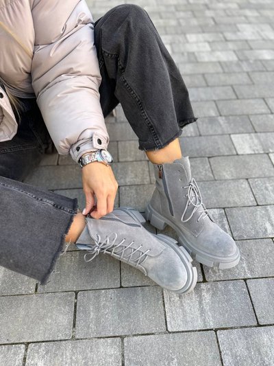 Фото Ботинки женские замшевые серого цвета на шнурках и с замком, зимние 5551-4з/37 1