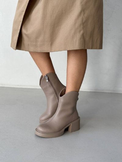 Фото Ботинки женские кожаные бежевого цвета на каблуке демисезонные 8905-5д/37 1