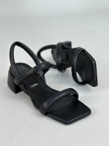 Фото Босоножки женские кожаные черные на каблуке 4404/38 15