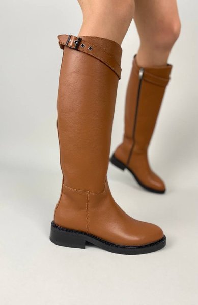 Фото Чоботи жіночі шкіряні коричневого кольору з ремінцем, без каблука, зимові 9501-2е/36 1