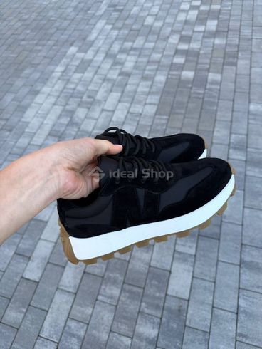 Czarne zamszowe sneakersy damskie z wstawkami z tkaniny przeciwdeszczowej 37 (24 cm)