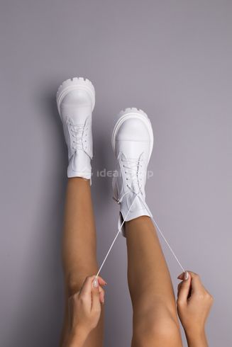 Фото Ботинки женские кожаные белого цвета на байке 5583-4д/35 7
