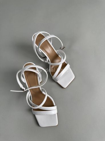 Туфлі жіночі шкіряні білого кольору на підборах 35 (23,5 см)
