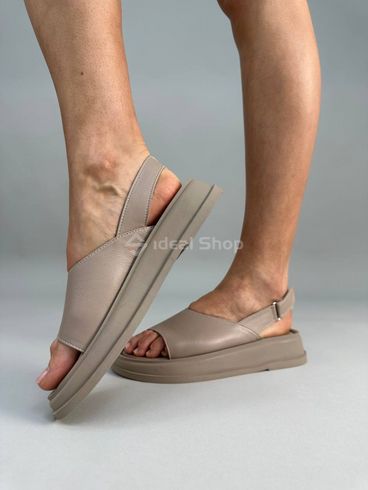 Foto Skórzane beżowe sandały damskie z zapięciem na rzepy 6703/36 2
