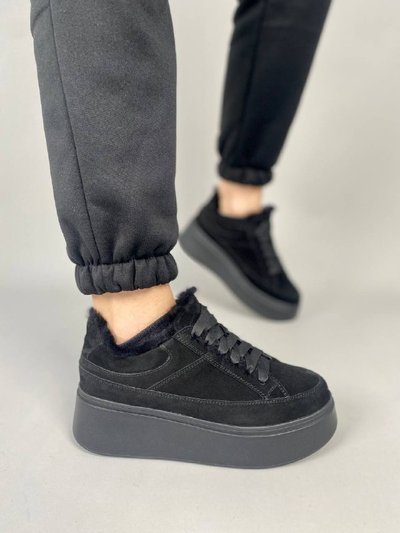 Zamszowe czarne sneakersy damskie na czarnej podeszwie w zygzak 41 (26 cm)