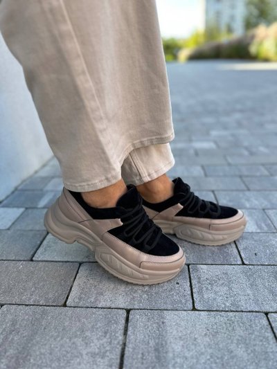 Skórzane beżowe sneakersy damskie z czarnymi zamszowymi wstawkami 37 (24 cm)
