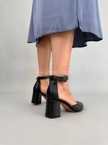 Фото Босоножки женские кожаные черного цвета на каблуке 8914-10/36 8