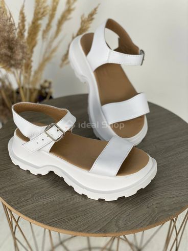 Foto Skórzane sandały damskie w kolorze białym na białej podeszwie 5507-1/39 8