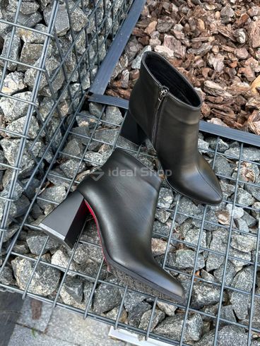 Фото Ботильоны женские кожаные черного цвета на каблуках демисезонные 2705д/39 13