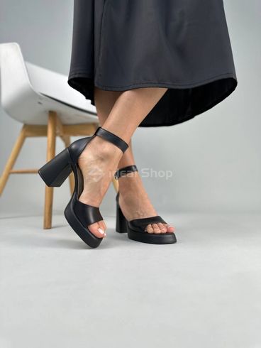 Туфлі жіночі шкіряні чорні на підборах 36 (24 см)