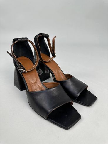 Foto Damskie skórzane sandały w kolorze czarnym 5502-1/38 15
