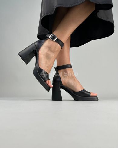 Туфлі жіночі шкіряні чорні на підборах 36 (24 см)
