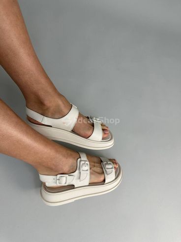 Foto Skórzane sandały damskie w kolorze mlecznym na mlecznej podeszwie 6716-3/36 6