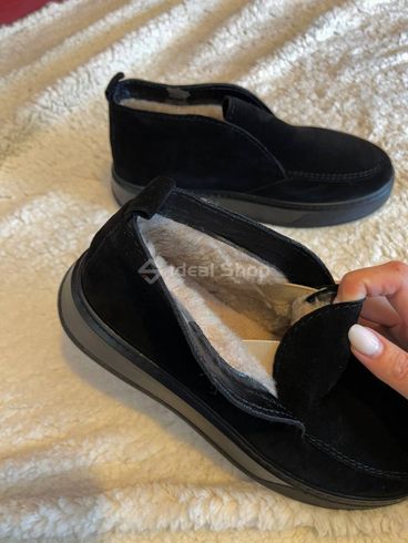 Лофери жіночі замшеві чорного кольору на чорній підошві зимові 40 (26 см)