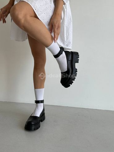 Туфлі жіночі шкіряні чорні на масивній підошві