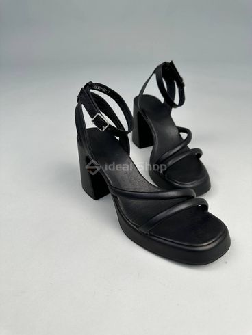 Фото Босоножки женские кожаные черные на каблуках 4502/36 13