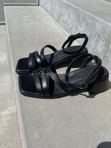 Фото Босоножки женские кожаные черные на каблуке 8950/40 11