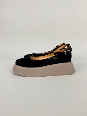 Туфлі жіночі замшеві чорного кольору на платформі