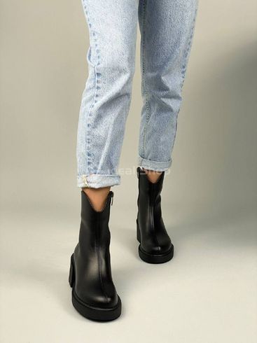 Foto Skórzane czarne buty zimowe damskie z czarną podeszwą 8905-4з/36 2