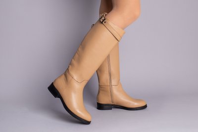 Фото Сапоги женские кожаные песочного цвета с ремешком, без каблука, зимние 9501-1е/36 1