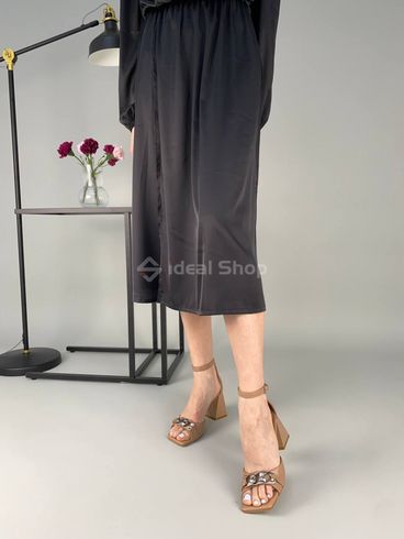 Фото Босоножки женские кожаные бежевого цвета с цепочкой на каблуке 8953-1/37 5