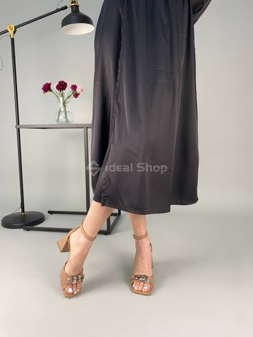 Фото Босоножки женские кожаные бежевого цвета с цепочкой на каблуке 8953-1/37 4