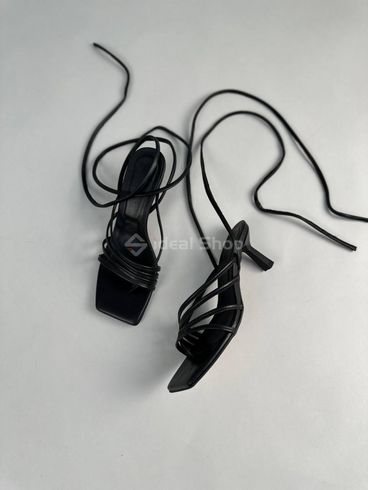 Фото Босоножки женские кожаные черные на каблуках на завязках 4901/37 11