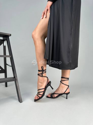 Фото Босоножки женские кожаные черные на каблуках на завязках 4901/37 4