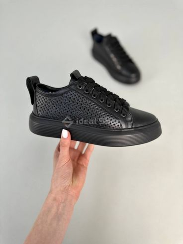 Sneakersy damskie skórzane czarne z perforacją 40 (26 cm)