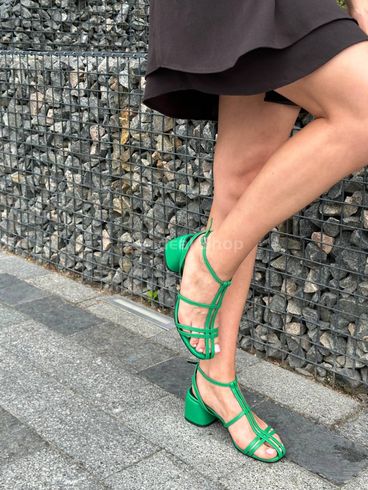 Фото Босоножки женские кожаные зеленого цвета на каблуке 8527-2/40 6