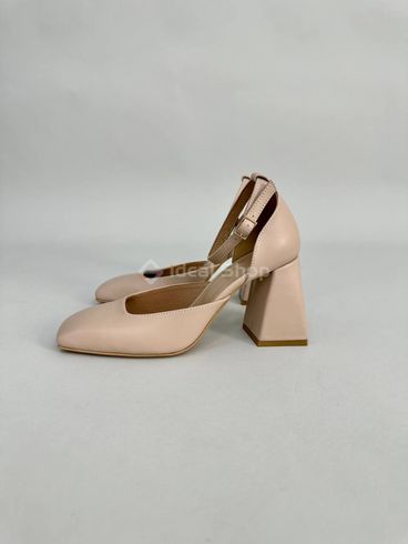 Skórzane buty damskie beżowe na obcasie 35 (23,5 cm)